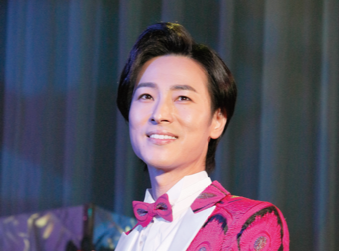 山内惠介 豪華クリスマスディナーショー2018